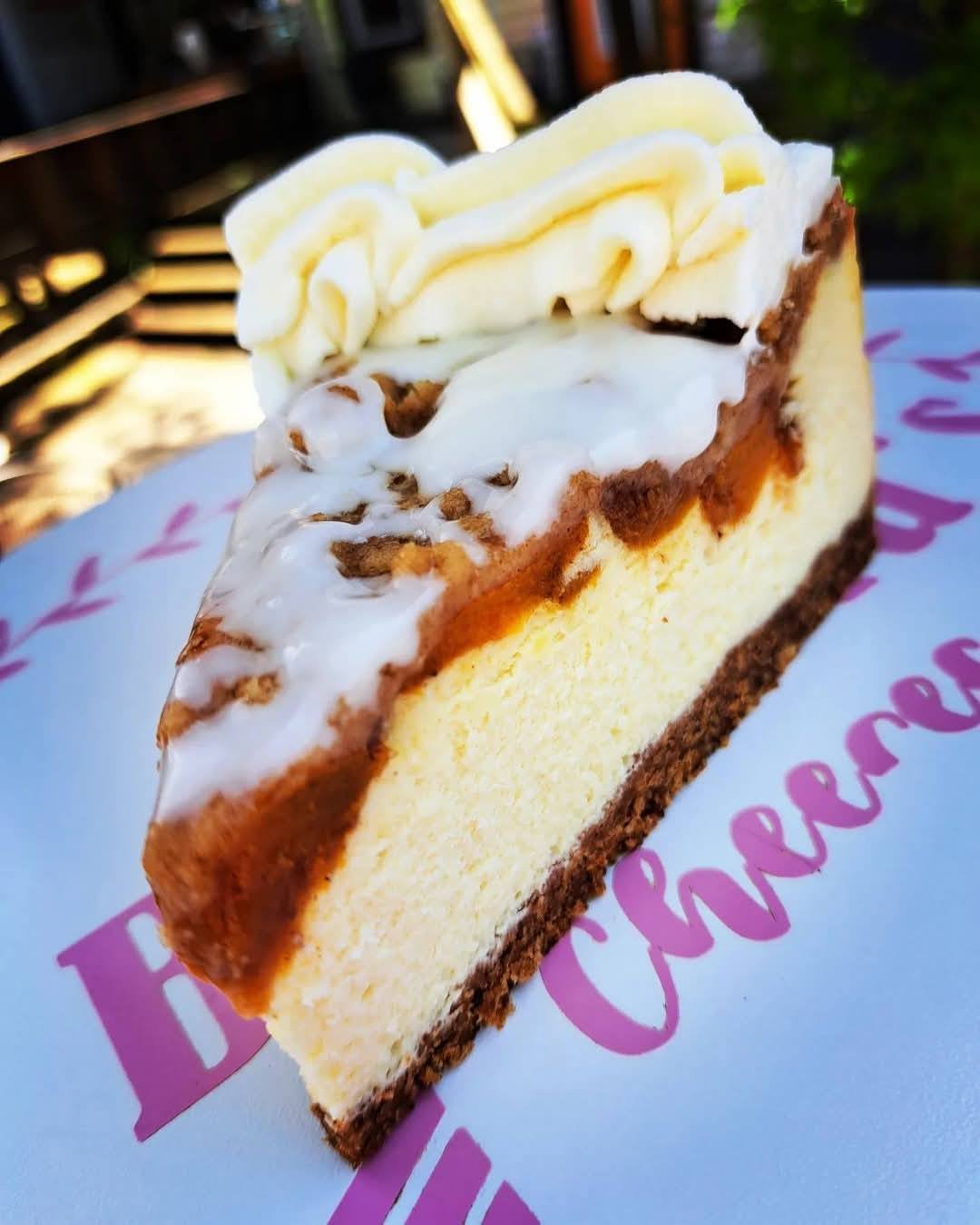 Peaches-N-Creme slice